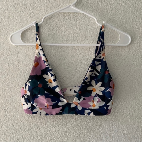 Stone Fox Swim Other - RARE Stone Fox Ziggy Top